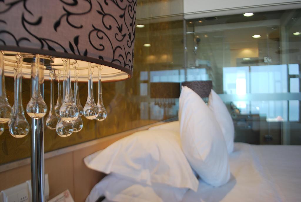 The Center Hotel Weihai Extérieur photo