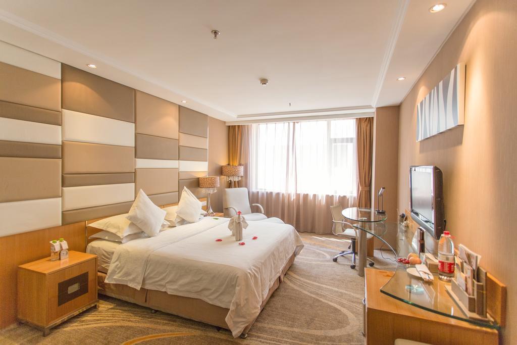 The Center Hotel Weihai Extérieur photo