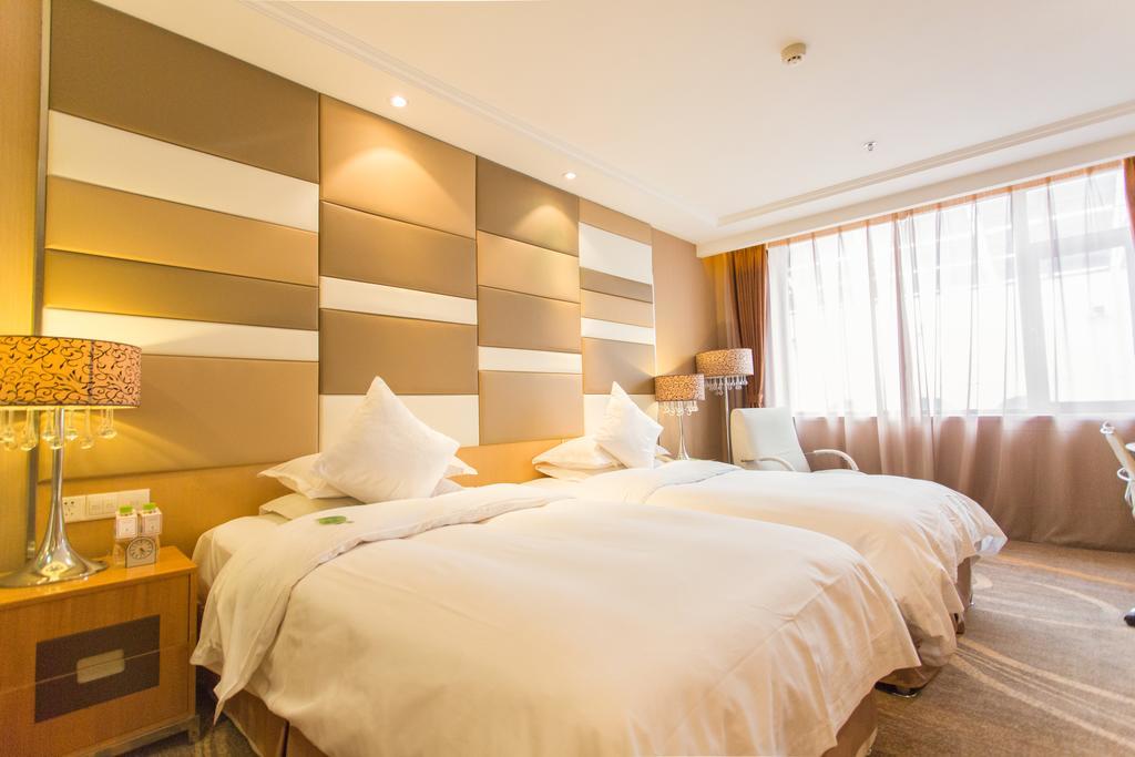 The Center Hotel Weihai Extérieur photo